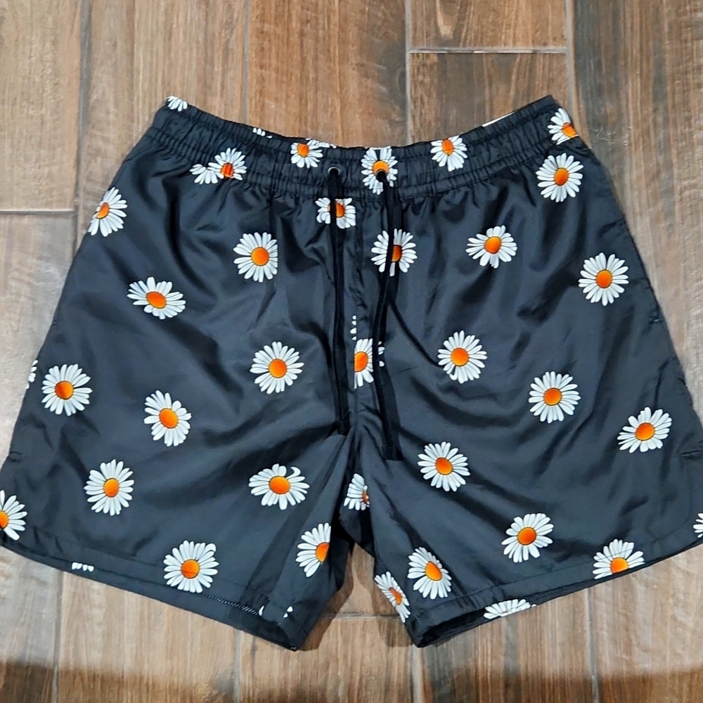 Nike shorts medium
